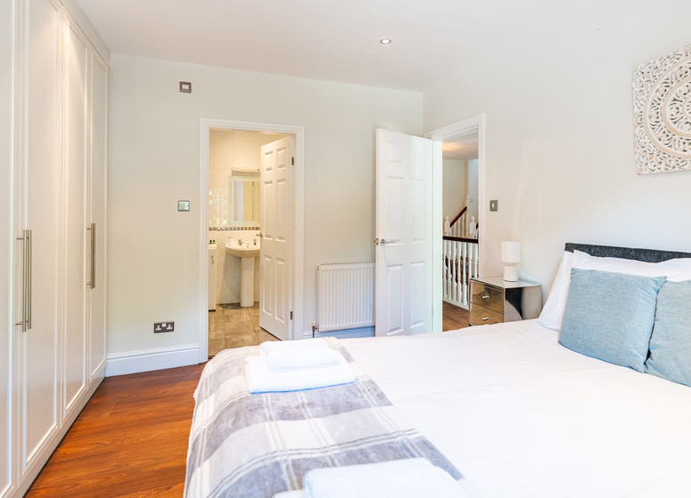Stay at the Sitwell Arms Hotel